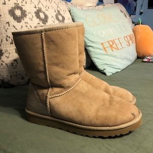 Women’s Short Uggs